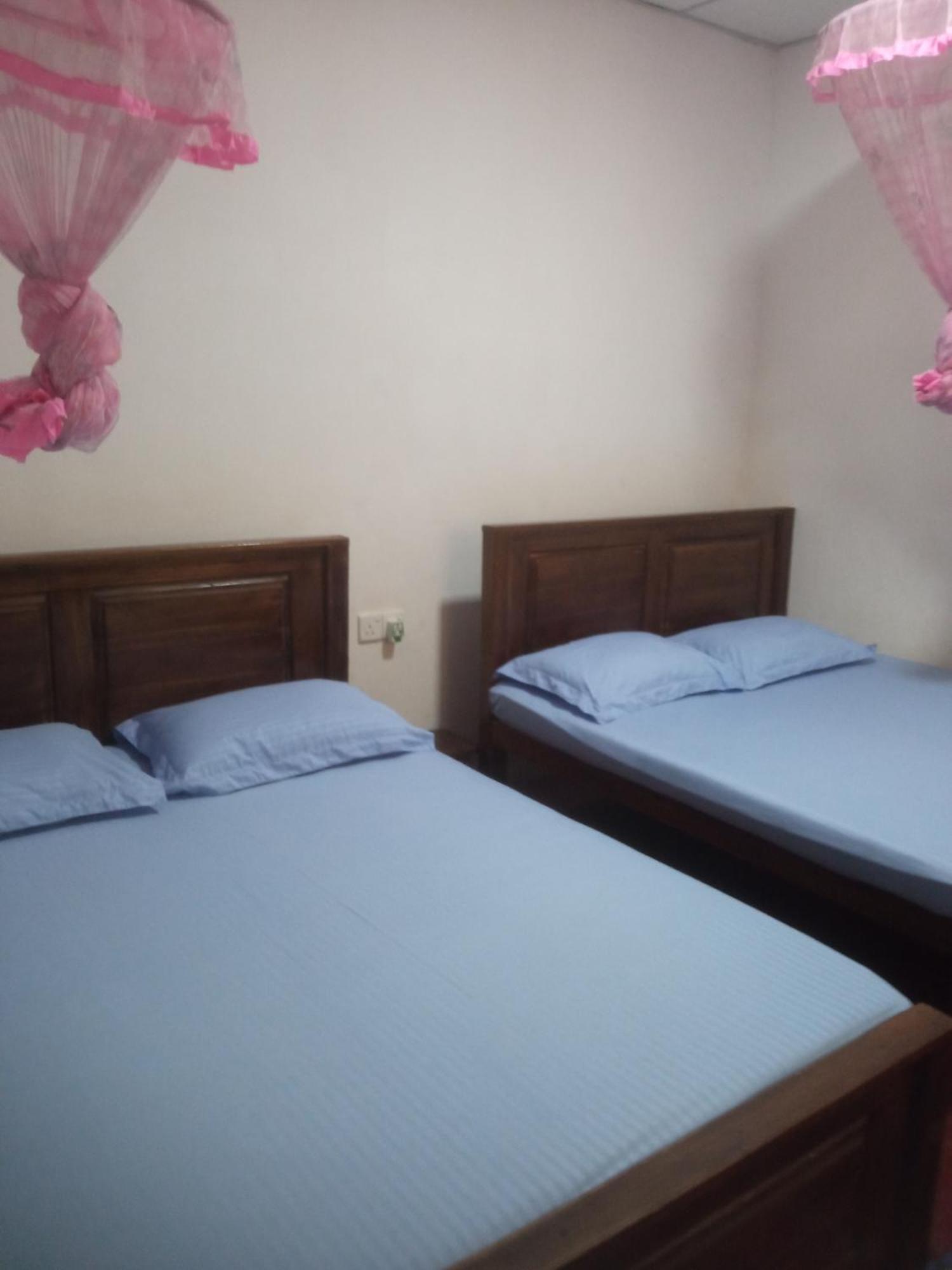 Impress Holiday Home Anuradhapura Exterior photo